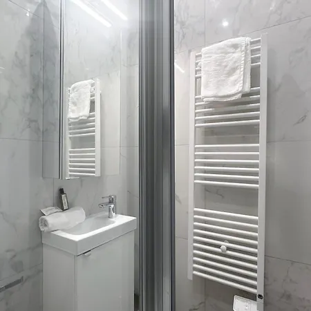 Cosy In Opera And Galeries Lafayette Paris